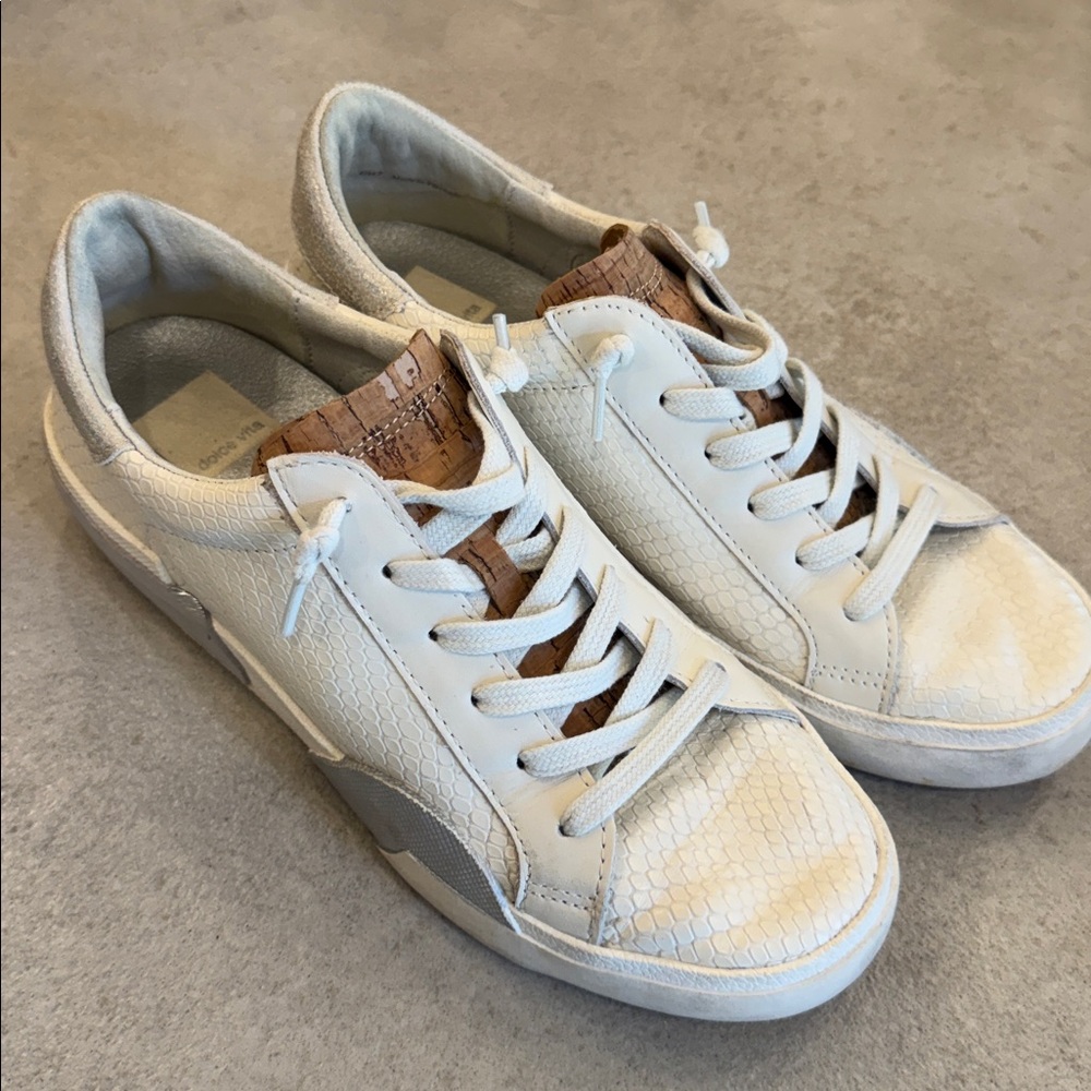 Dolce Vita Zina white leather shoes
